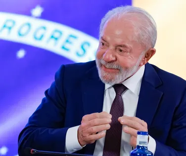 Jorge Messias, vetos e escala 6x1: semana será decisiva para Lula - Imagem