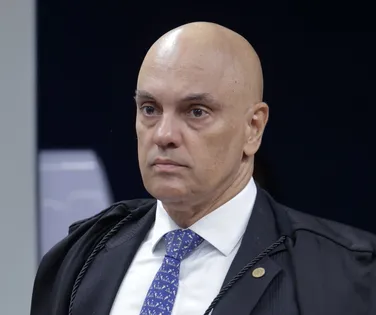 PF não vê crime em troca de mensagem entre Moraes e Vorcaro - Imagem