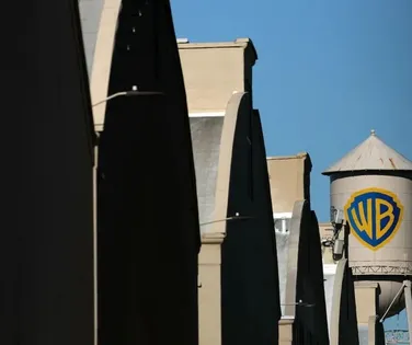 Warner Bros. Discovery assina venda para a Paramount Skydance - Imagem