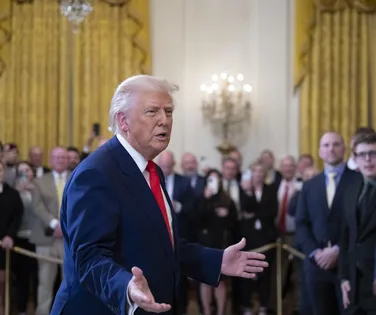 Brasil será afetado? Nova tarifa de 15% de Trump começa a valer - Imagem