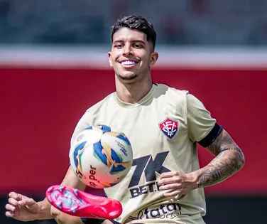 Vitória anuncia rescisão com atacante e empresta joia da base - Imagem