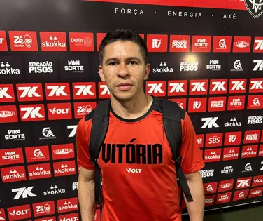 Osvaldo volta a marcar gol pelo Vitória após mais de um ano - Imagem