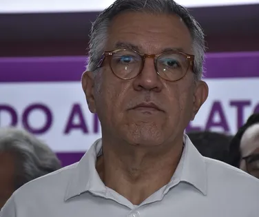 Padilha detona Flávio Bolsonaro após polêmica das terras raras: "Entregador do Brasil" - Imagem