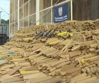 Quase 50 toneladas de maconha são apreendidas em bunker improvisado - Imagem