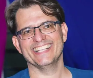 Prefeito que agrediu ex é acusado de usar máquina pública para calúnia - Imagem