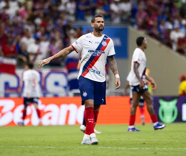 Preocupa? Willian José deixa campo após entrada dura; confira - Imagem