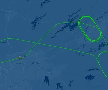 Problema técnico faz avião rodar em círculos mais de 1h antes de pouso - Imagem