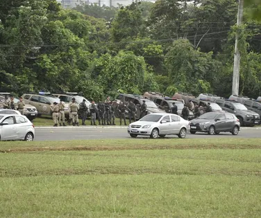Protesto de motoristas por aplicativo mobiliza PM e complica o CAB - Imagem