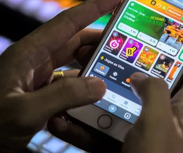 Epidemia silenciosa: os riscos psicológicos e financeiros do avanço das apostas no Brasil - Imagem