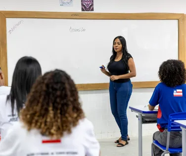 Reajuste de professores aprovado; Bahia pagará 2% acima do piso nacional - Imagem