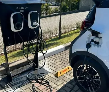 Recarga de carros elétricos em condomínios: veja o que falta para projeto virar lei na Bahia - Imagem