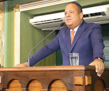 Do 'Bafafá' ao Congresso: jornalista baiano assume como deputado federal - Imagem