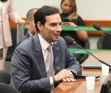 Republicanos e União Brasil disputam o passe do deputado Leo Prates - Imagem