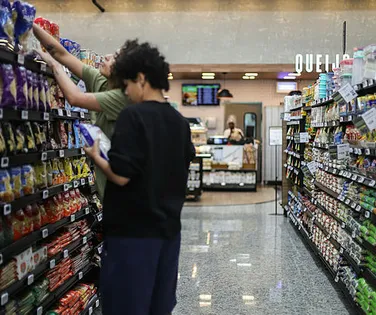 Supermercados em 2026: mudança na jornada de trabalho pode afetar o preços - Imagem