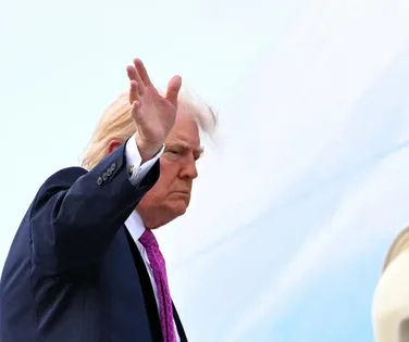 Trump repete Napoleão e Hitler ao tensionar com a Igreja Católica - Imagem