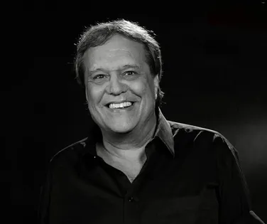 Velório de Dennis Carvalho será reservado a familiares e amigos - Imagem