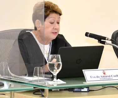 Vídeo: juíza critica corte de benefícios e fala em “escravidão” - Imagem