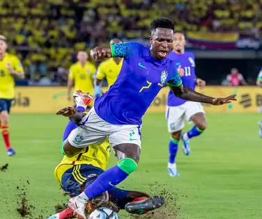 Vini Jr. surge mancando e acende alerta na Seleção Brasileira - Imagem