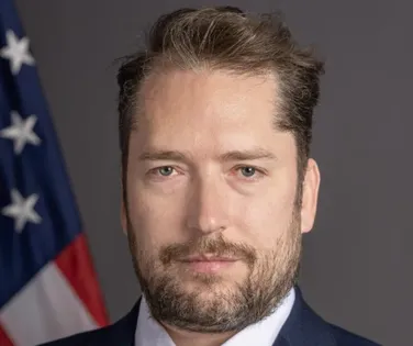 Visto bloqueado: Lula toma medida drástica contra assessor de Trump - Imagem