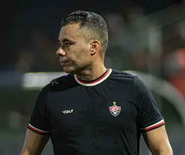 Vitória de Jair Ventura sofreu gols em todos os jogos como visitante no ano - Imagem