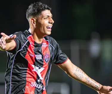 Vitória é destaque na seleção da rodada após golear o Coritiba - Imagem