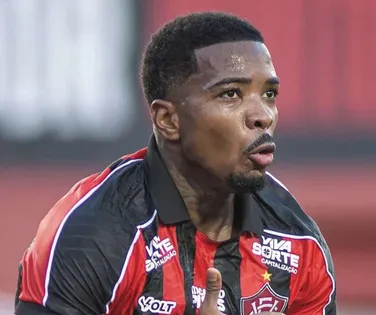 Vitória fecha compra de zagueiro e garante reforço contra Corinthians - Imagem