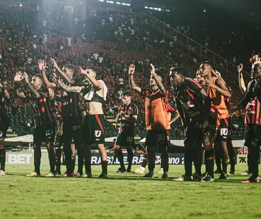 Vitória atinge melhor início de Brasileirão desde 2013; veja os números - Imagem