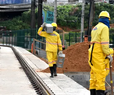 VLT de Salvador e hospitais: Jerônimo Rodrigues anuncia mais de 2 mil obras na Bahia - Imagem