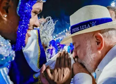 Lula pode virar réu após homenagem polêmica de escola de samba - Imagem