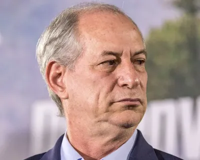 Ciro Gomes desiste da presidência e foca na disputa ao Ceará em 2026