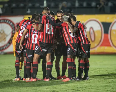 Atleta do Vitória só poderá jogar após a pausa da Copa do Mundo; saiba