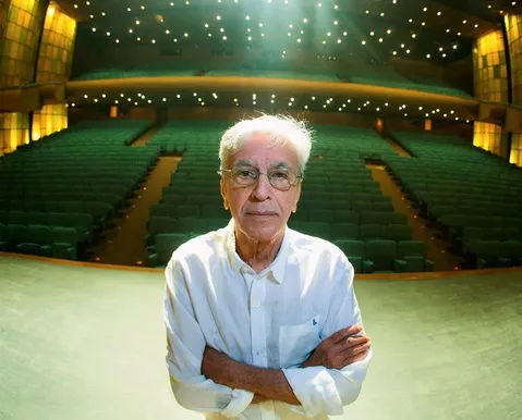 Caetano Veloso ganha R$ 140 mil após ser chamado de “pedófilo” na TV