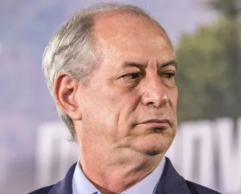 Ciro Gomes desiste da presidência e foca na disputa ao Ceará em 2026