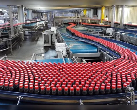 Coca-Cola planeja expansão de R$ 30 bilhões e novas fábricas no Brasil
