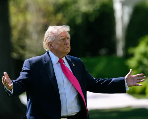 Popularidade de Trump despenca e acende alerta para republicanos