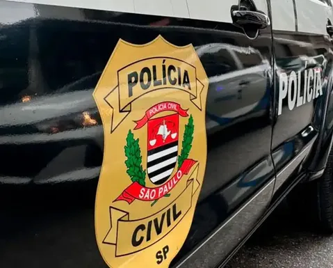 Homem é atacado com água quente e facada no peito após reclamar do jantar