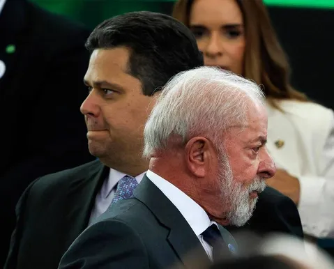 Jantar entre Lula, Alcolumbre e Moraes sela freio ao fim da escala 6x1