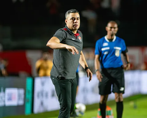 Jair Ventura garante força máxima em jogo de volta após goleada