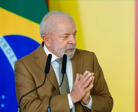 Lula sanciona Marco Legal do transporte com vetos a gratuidades - Imagem