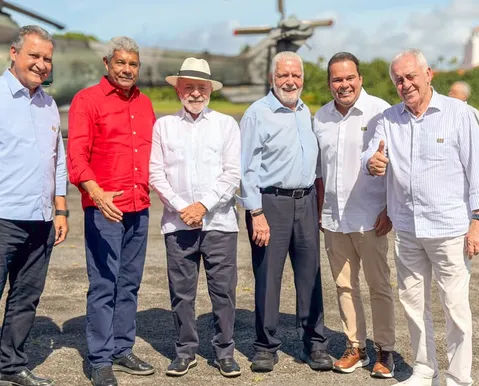 Lula na Bahia: presidente entrega moradias e anuncia retomada da Fafen