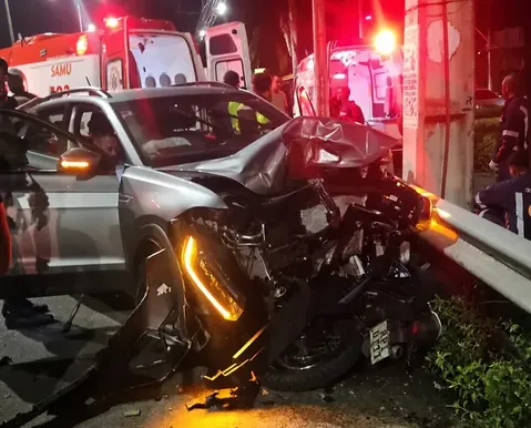 Motociclista por app e passageira morrem atingidos por homem bêbado