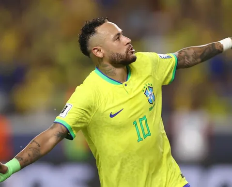 Neymar iguala recorde de Pelé e Ronaldo ao ser convocado por Ancelotti