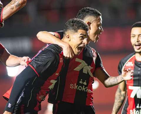 Vitória x Internacional: onde assistir, escalações e tudo sobre o jogo