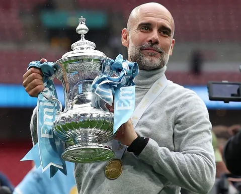 Pep Guardiola se declara para City em meio à crise: "Estou aqui"