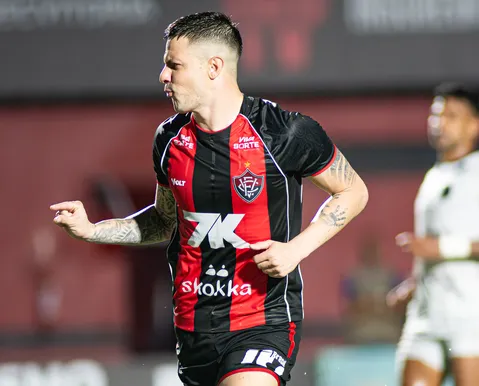 Vitória atropela o ABC e coloca um pé nas finais da Copa do Nordeste