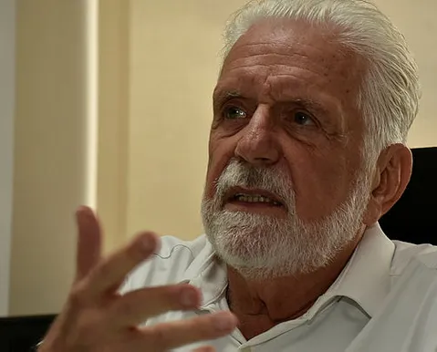 Wagner pede foco na votação do fim da escala 6x1 e diz que PL quer fim da proposta - Imagem