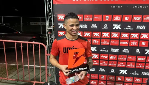 Com mais um golaço, Erick brinca sobre boa fase: "Ativo o hacker"
