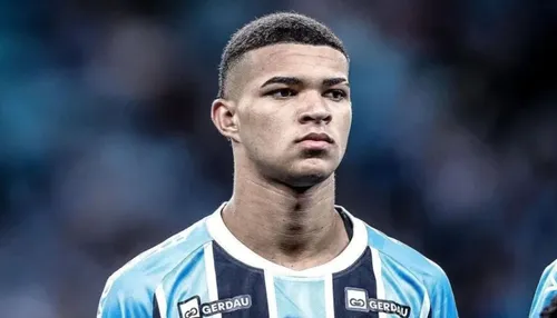 Crise na zaga pode fazer Grêmio estrear jovem de 18 anos contra Bahia