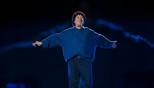 Djavan antecipa novidades de show em Salvador: "Vai ser uma emoção imensa"