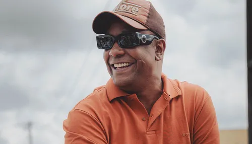 Novo ritmo no São João: Márcio Victor surpreende e mergulha na vaquejada